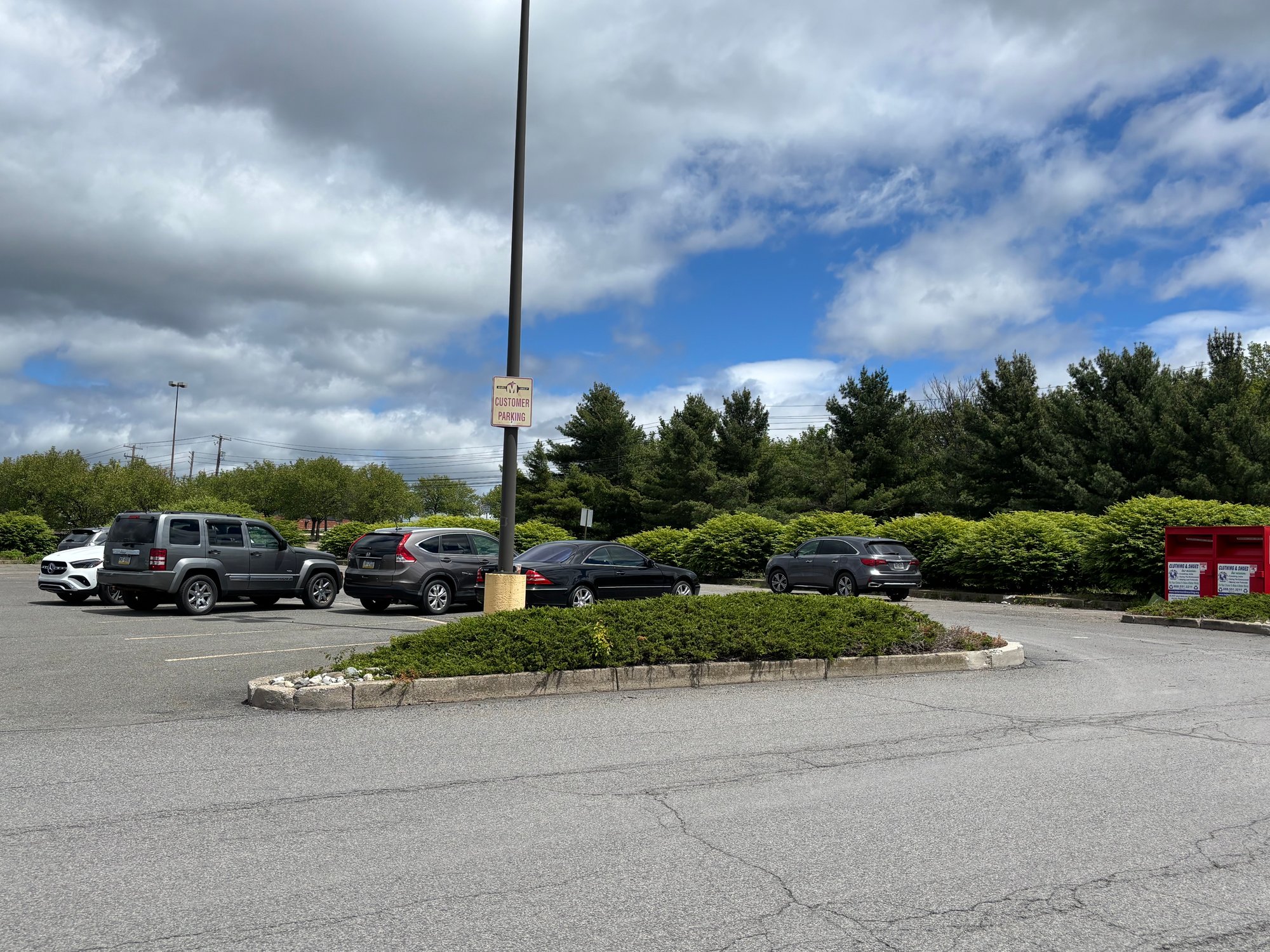 Wilkes-Barre township Wyoming Valley Mall Martz Bus stop location make for the perfect commute to NYC or Philly